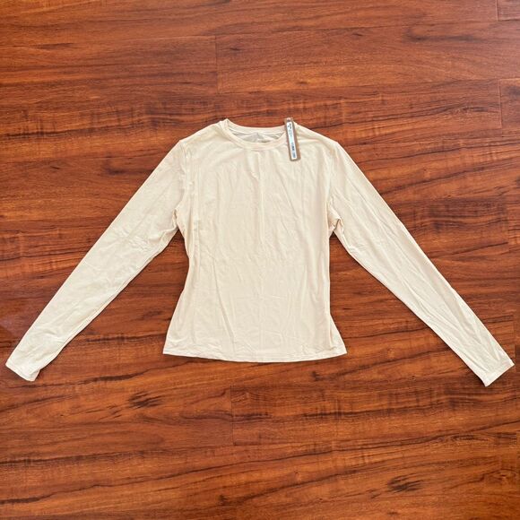 Skims Fits Everybody Long Sleeve T-Shirt Color Sand Size Medium NWT - Picture 4 of 10